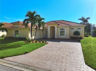 26307 Clarkston DR, BONITA SPRINGS, FL 34135