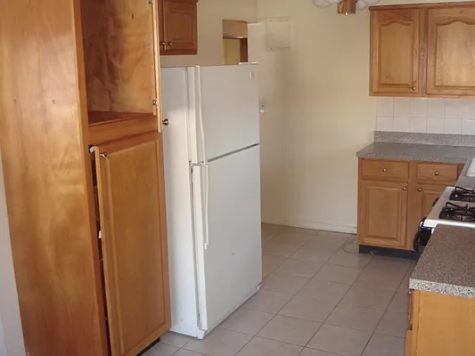 Rented by Metroline Realty | media 59