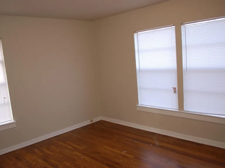 505 Pemberton Dr — Photo 9