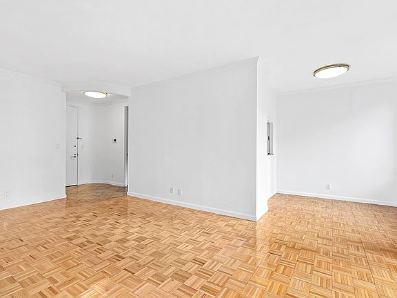 5th image of 150 E 57th St APT 9A