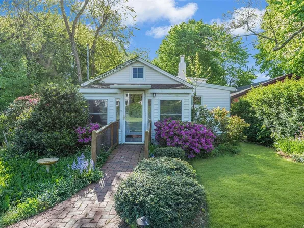 7 Maple Avenue, Stony Brook, NY 11790