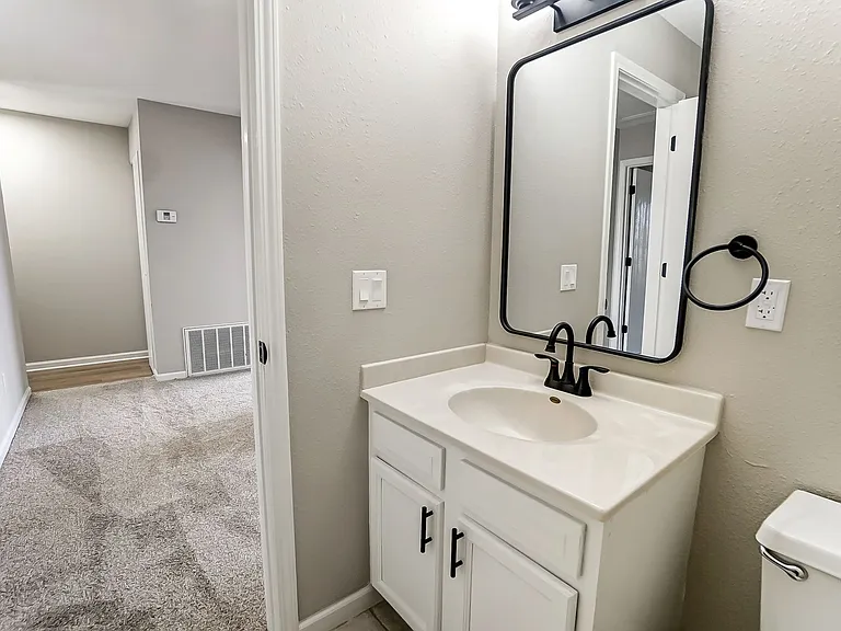 Coral Club Apartments — Photo 10