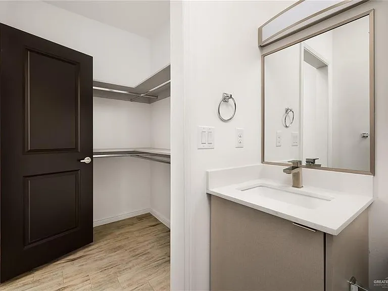 609 Jasper St #2 — Photo 10