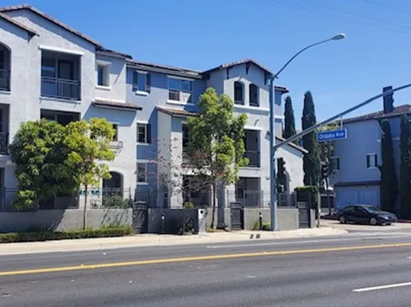 2997 E Pacific Coast Hwy, Signal Hill, CA 90755