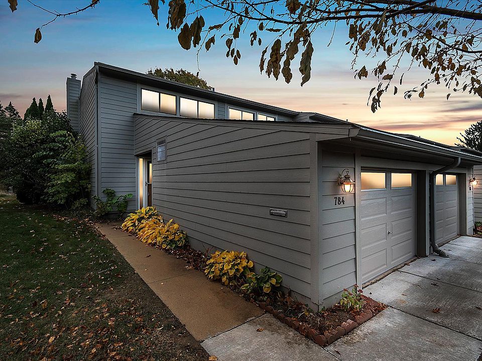 1st image of 784 Peninsula Ct #162