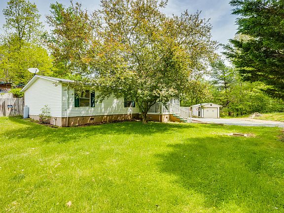 3rd image of 110 Forest Hill Dr