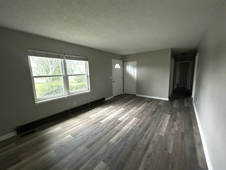 808 Goldcrest Dr — Photo 7