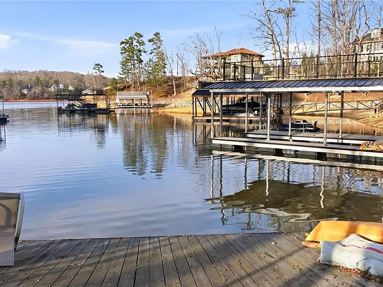 2176 Riverside Dr — Photo 28