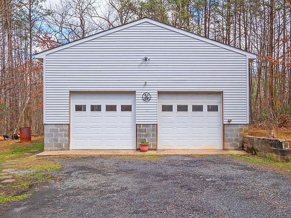 2nd image of 3319 Angus Rd