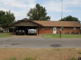 623 E Texas St, Cleo Springs, OK 73729