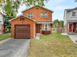 6364 Plowmans Heath, Mississauga, ON L5N3W1