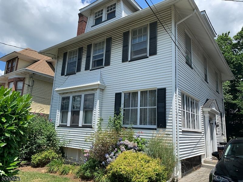 1st image of 479 Fairview Ave