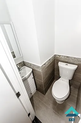 Rented by EXR | media 5