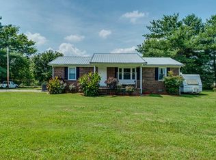18 Friendship Dr, Rock Island, TN 38581