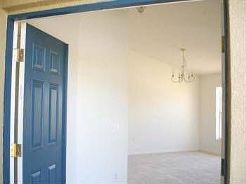 5th image of 425 Ashley Pl