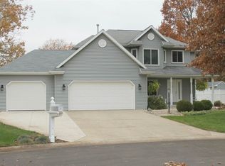 10967 Kayla Ct, Osceola, IN 46561