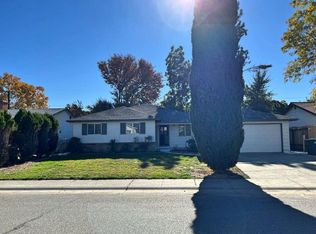 731 W D St S, Dixon, CA 95620
