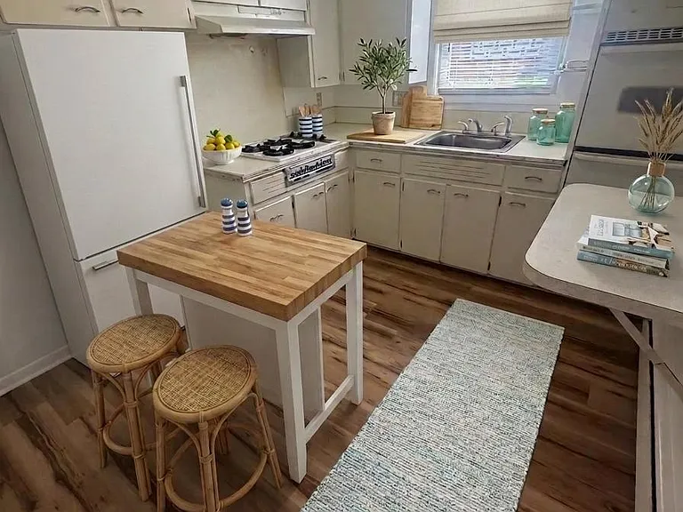 112 N Brewer Dr #3 — Photo 11