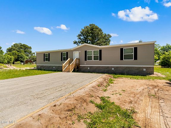 2nd image of 490 Orchard Lane SE