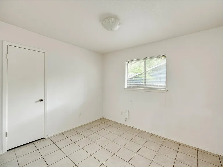 5208 Bogey Ct #B — Photo 17