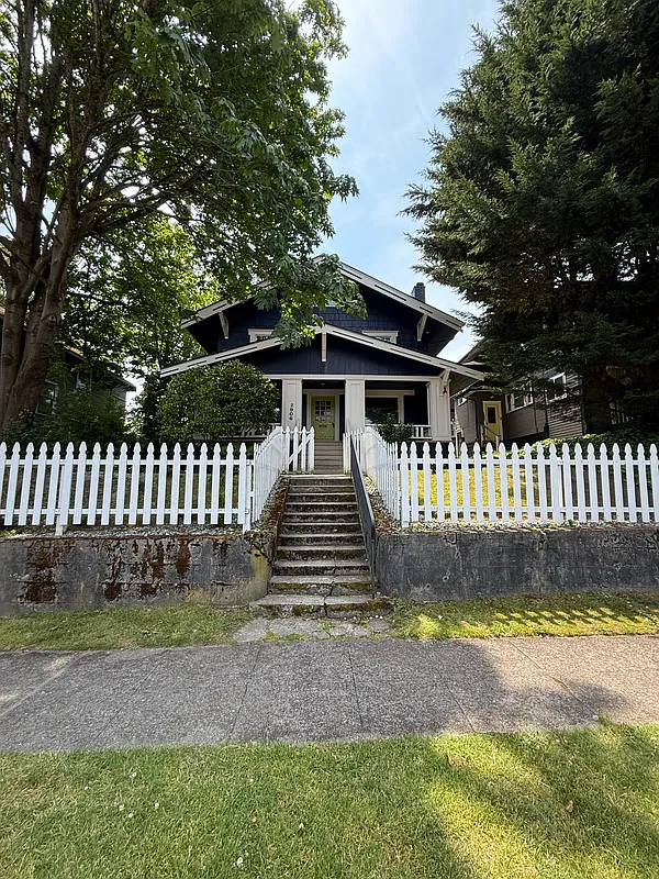 2 bed, 1.0 bath, 1142 sqft, $2,350 — Photo 1
