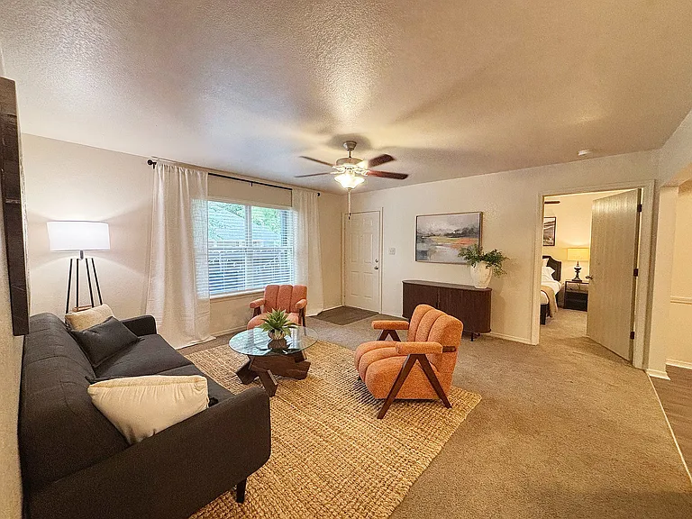 Aviator - Living Area