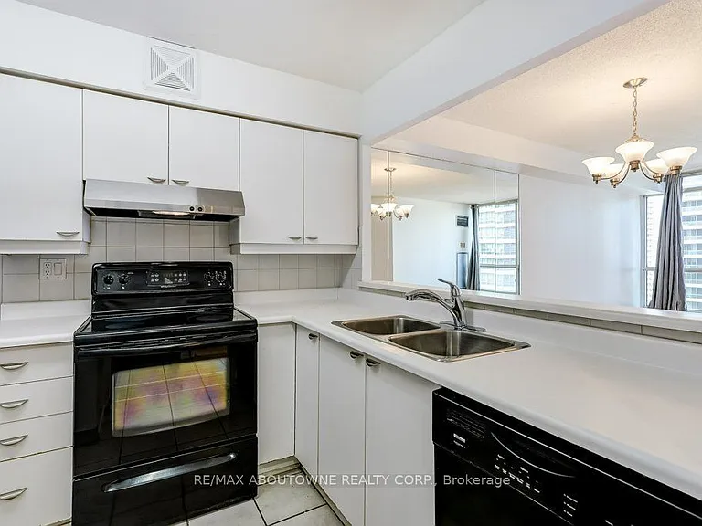 55 Elm Dr W #1007 — Photo 9