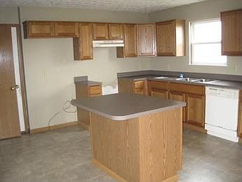 3rd image of 7523 Totten Springs Dr