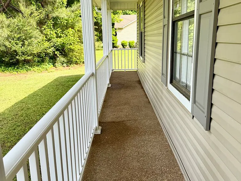 1068 Old Humboldt Rd — Photo 3