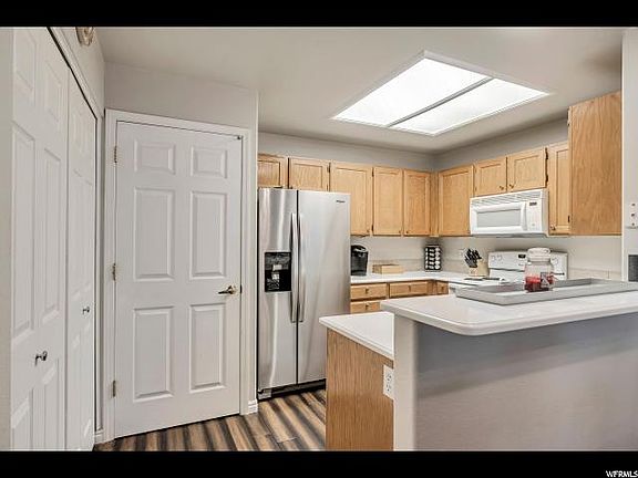 4th image of 3814 S Big River Way Unit 2