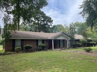 208 S Arlington Ave, Russellville, AR 72801