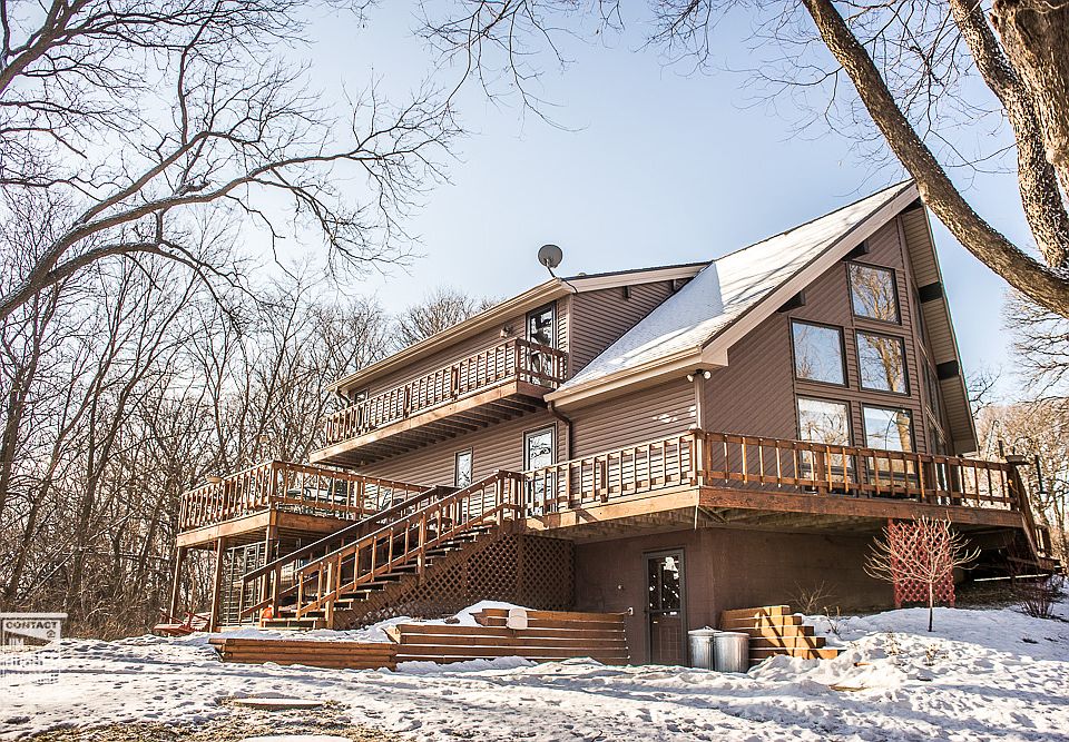 1st image of 51895 Burr Oak Cir