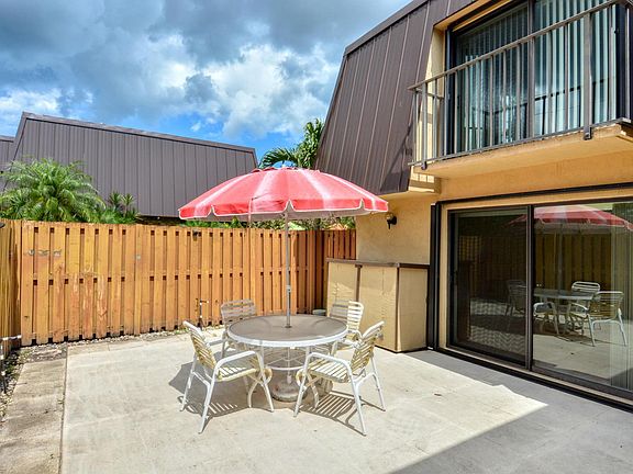 4th image of 5627 SE Windsong Ln