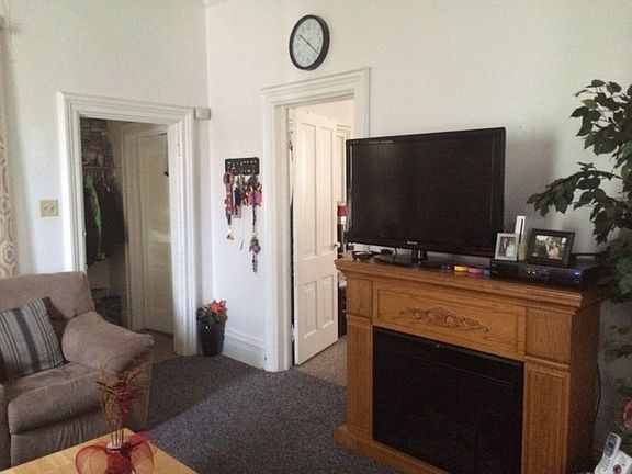 2nd image of 823 9th St