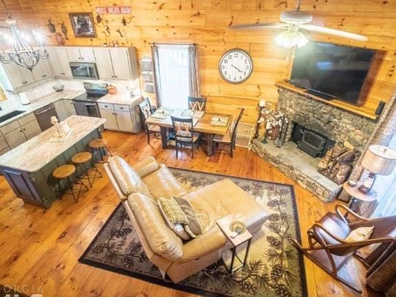 5th image of 74 Windchase Ln