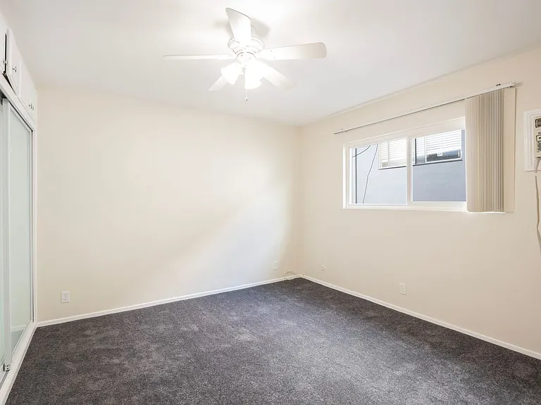 648 N Hayworth Ave — Photo 12