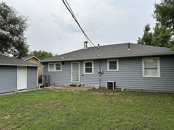 5th image of 1842 N Estelle Ave
