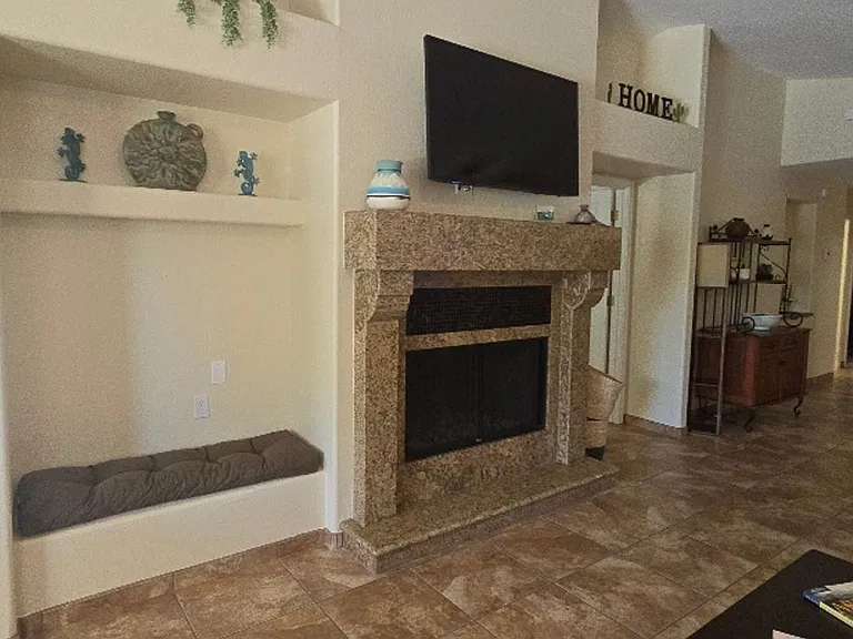13850 N Hamilton Dr #B — Photo 4