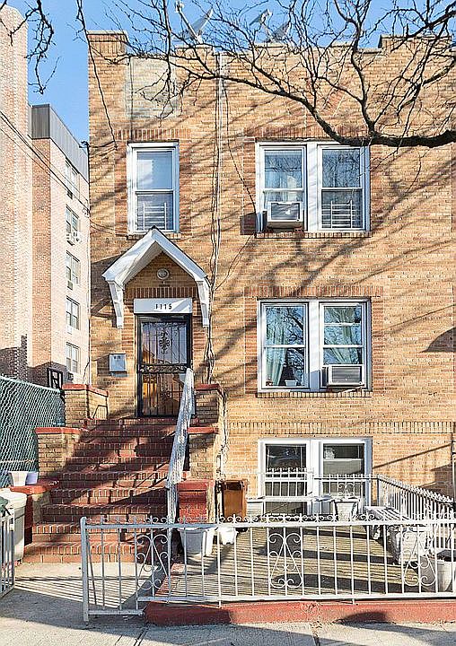 1st image of 1115 Avenue