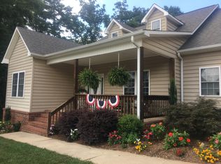 1498 Brentwood Pl, Morganton, NC 28655
