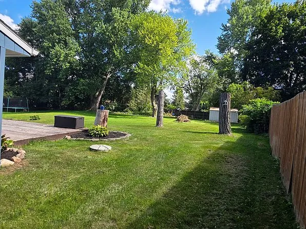1840 Maxfield Rd, Hartland, MI 48353