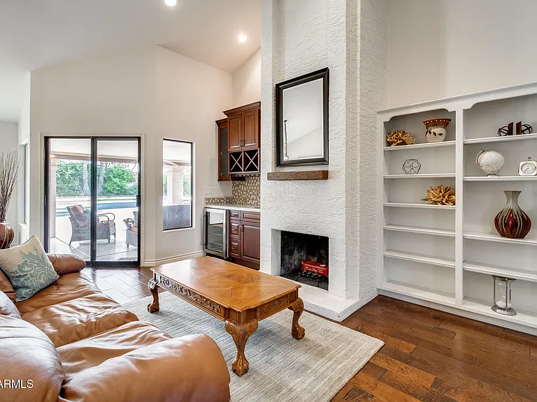 10675 E Cinnabar Ave — Photo 13