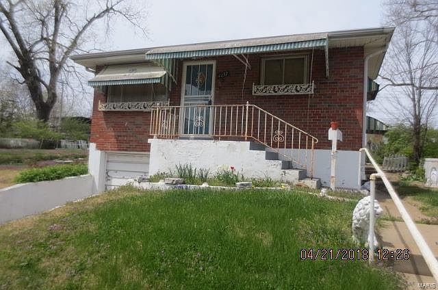 1st image of 4137 Clara Pl