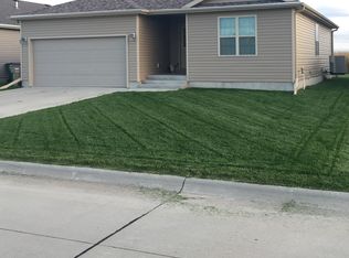 1820 Wedeking Ct, Aurora, NE 68818