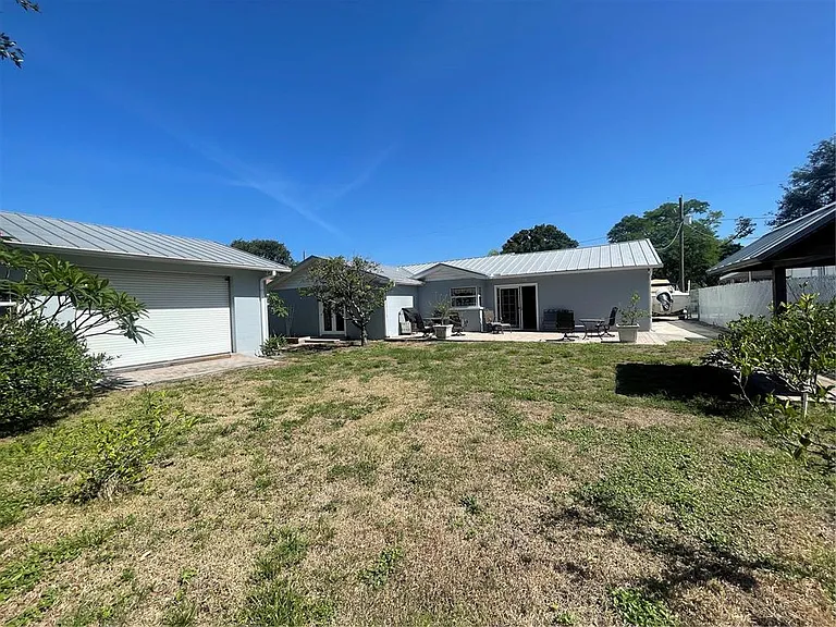 3030 W Helen Ave — Photo 9