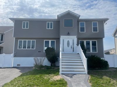 102 Surf Road, Lindenhurst, NY, 11757