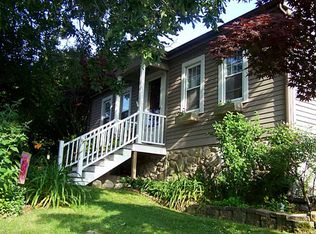 40 Fairview Ave, Westerly, RI 02891