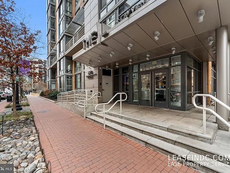 440 L St NW #706 — Photo 2