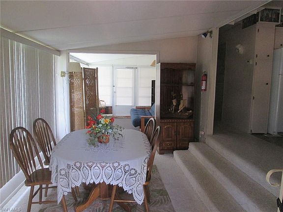 4th image of 218 Lamplighter Ln