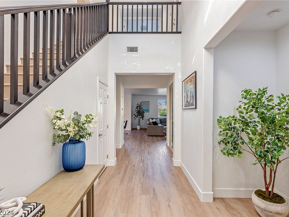 1st image of 5652 Mesa Mountain Dr